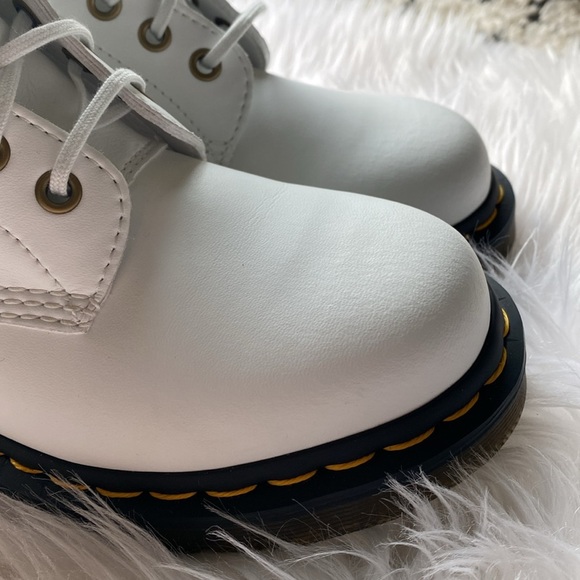 SALE!! DR MARTENS 1460 Vegan Combat Boots white black - Picture 5 of 9